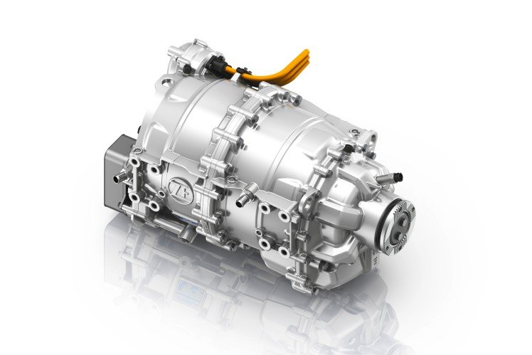 Electric central drive for public transportation: ZF CeTrax goes into production